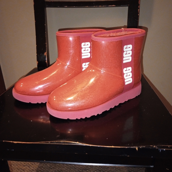 UGG Women's Classic Clear Mini Fashion Boot, Hibiscus Red & Pink, Size 6 - Picture 4 of 5